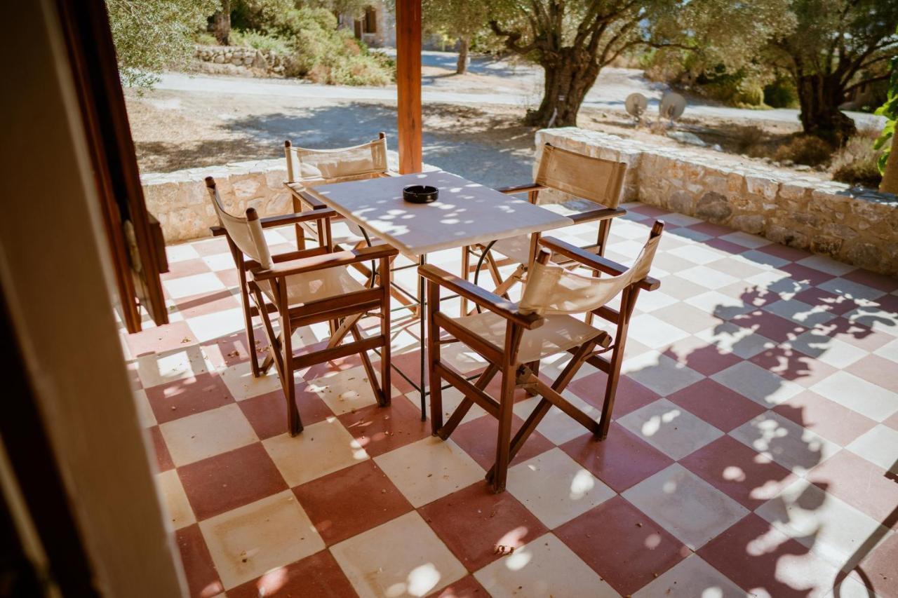 Vila Seafront Traditional Stone House In Sunset Olive Grove - B Alyfanta Exteriér fotografie